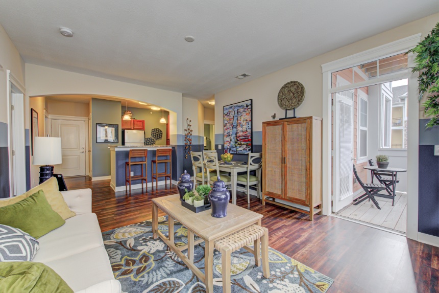 Apartment living room in Greenwood